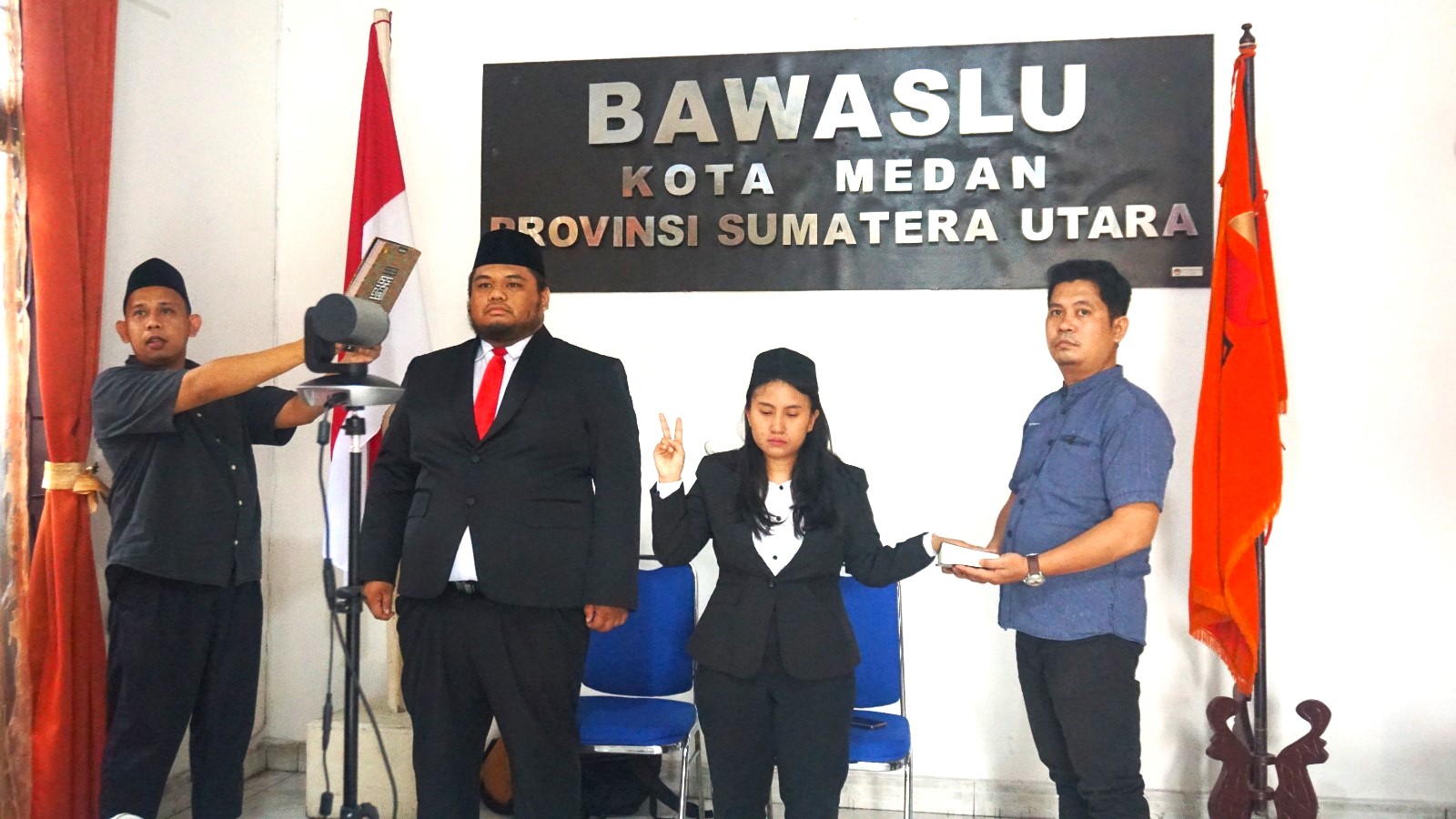 Pelantikan dan pengambilan sumpah/janji  jabatannya sebagai Kepala Sub Bagian (Kasubbag) yang dilaksanakan secara daring oleh Sekretaris Jenderal Bawaslu Republik Indonesia