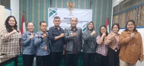 PPID Bawaslu Kota Medan Melakukan Foto Bersama dengan Komisioner Komisi Informasi Provinsi Sumatera Utara