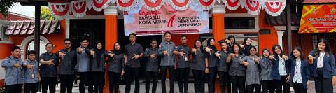 Foto Bersama HUT Bawaslu