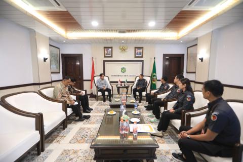 Audiensi dengan wali kota