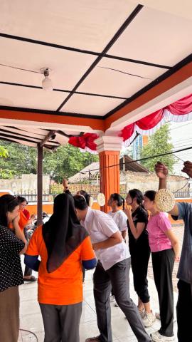 Lomba Makan kerupuk