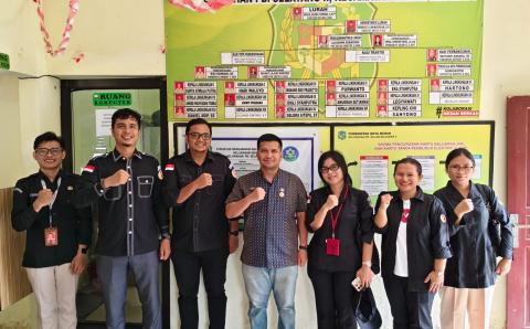 Foto Bersama dengan Seklur PB Selayang II