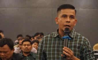 Wakil Koordinator Divisi Pencegahan, Partisipasi Masyarakat dan Humas Menyampaikan Materi Saat Bimbingan Teknis Terkait DPSHP kepada Panwascam